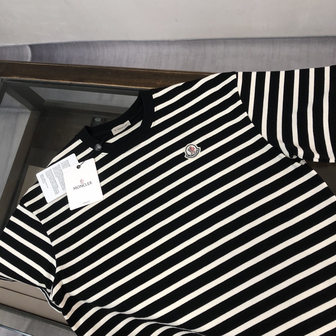 【Moncler】2025年新作 モンクレール メンズ 半袖 ラウンドネックストライプコットンTシャツ MC006