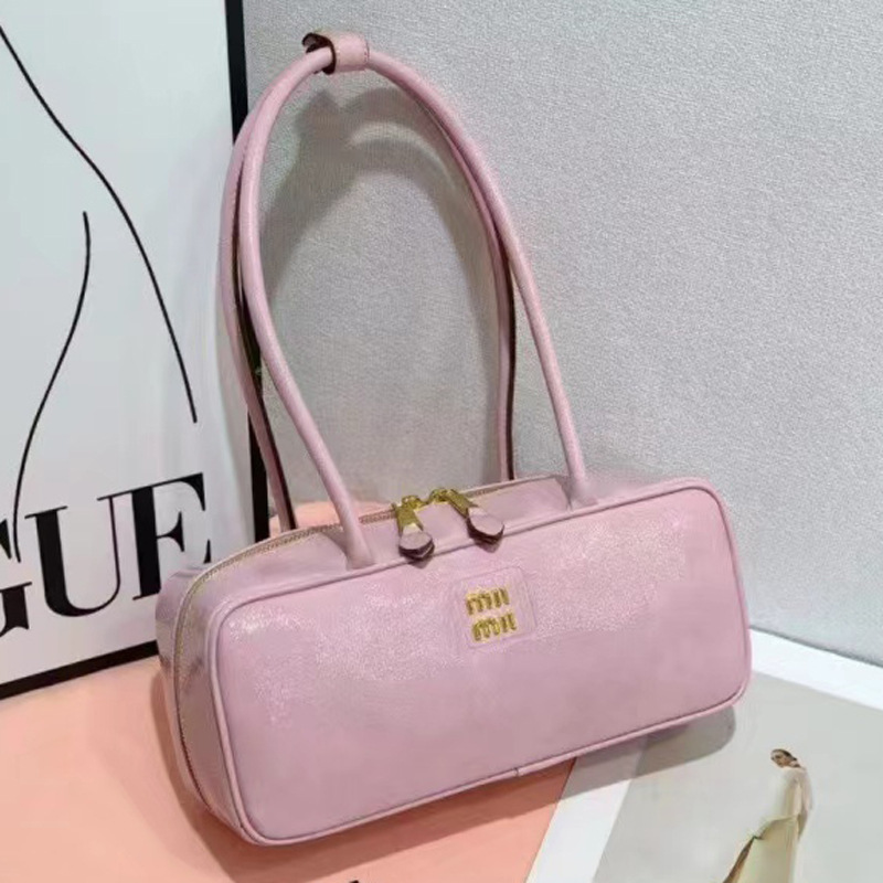 【完売必至】MIUMIU/ミュウミュウ ショルダーバッグ ロゴメタル