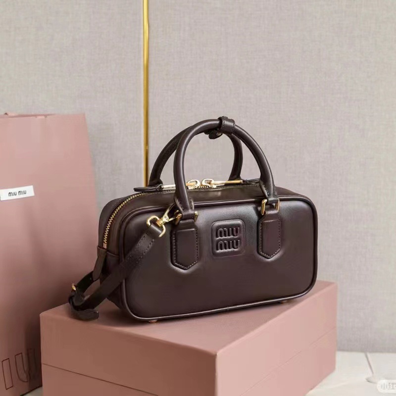 【入手困難/大人気】☆MIUMIU★ミュウミュウ アルカディ ハンドバッグ