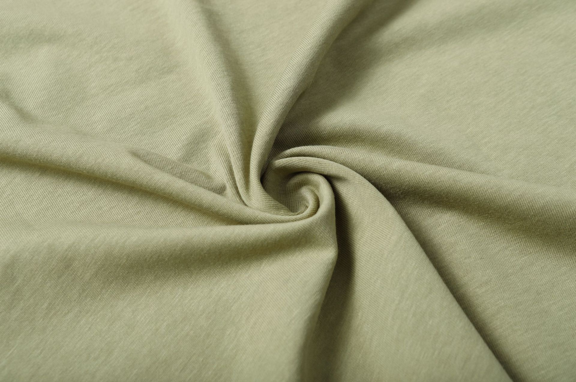 2025年春夏新作 リサ・セイムスタイル【CELINE】セリーヌ クラシックレター半袖Tシャツ