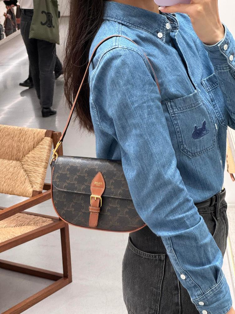 Celine/セリーヌ 25FW トリオンフ フォルコ ショルダーバッグ 122652GTL