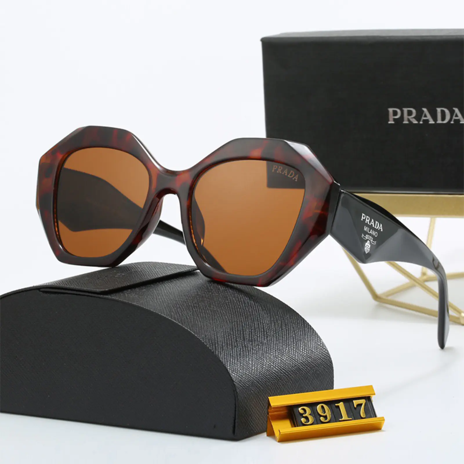 Pradaサングラス SS96222