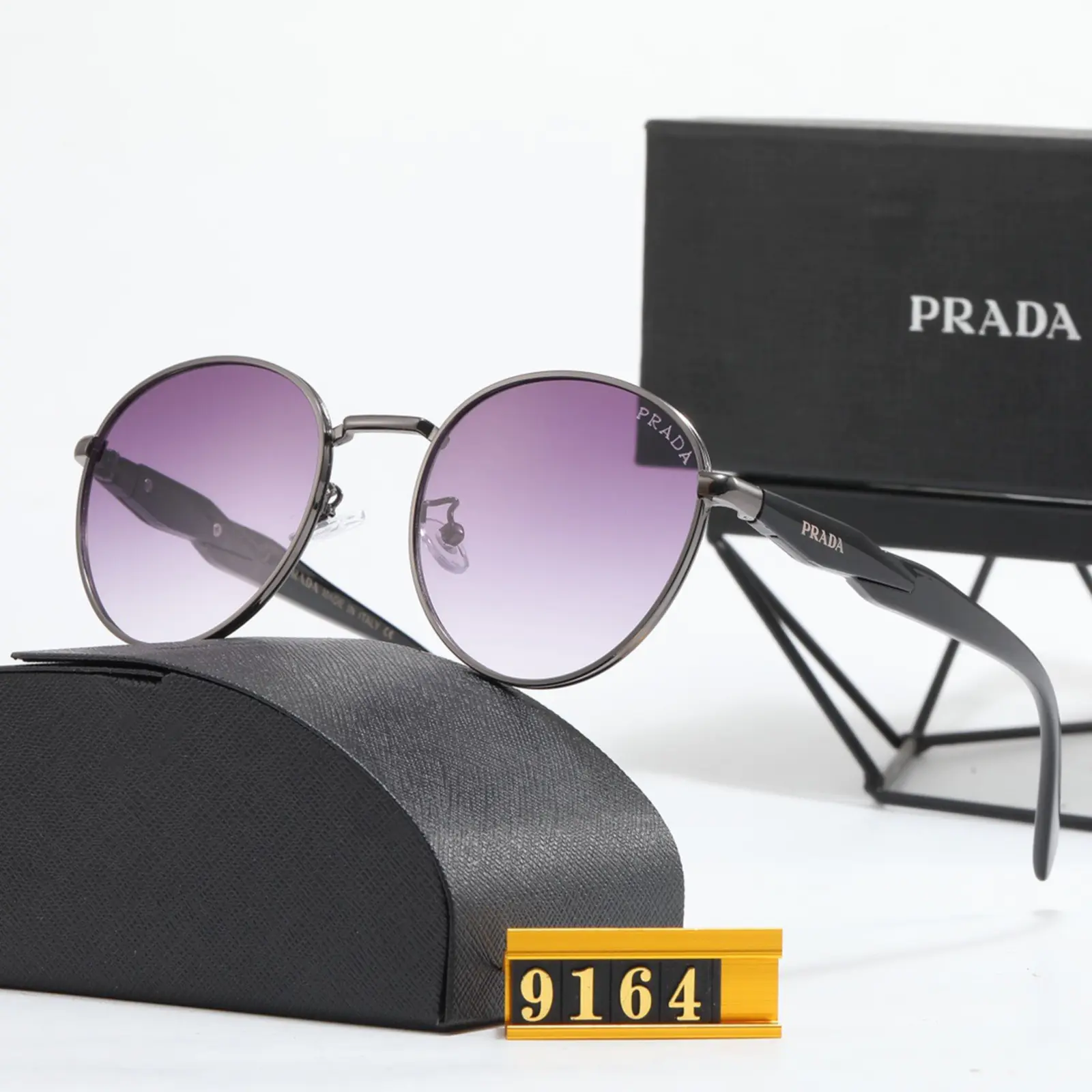 Prada サングラス S0007