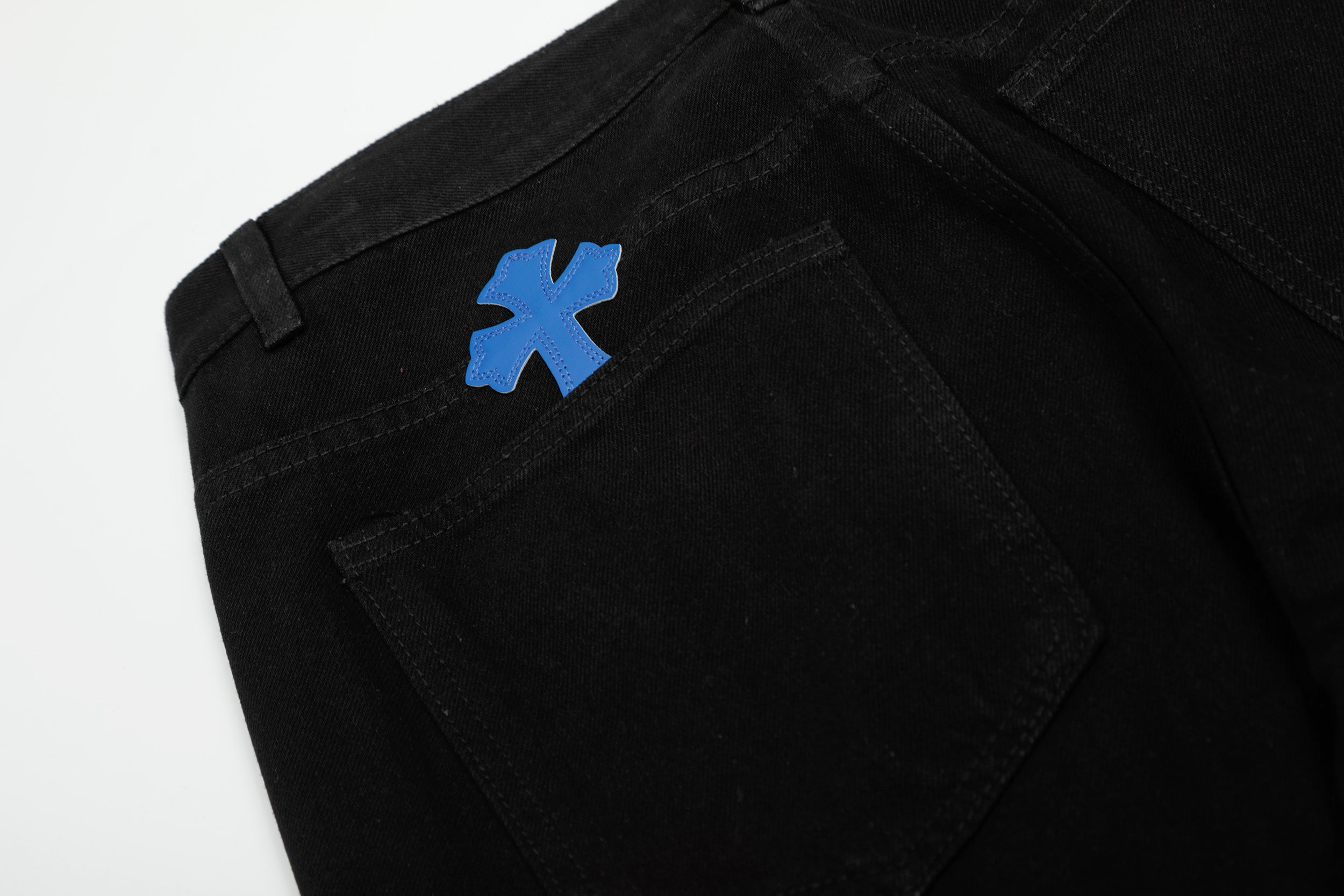 【Chrome Hearts】クロムハーツ カラー＆パッチ フレイムニージーンズ