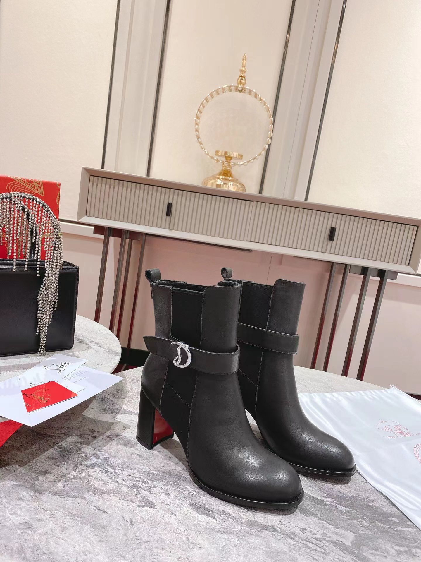 【Christian Louboutin】クリスチャン ルブタン CL Chelsea Booty 70 mm Black JP 23.5 cm/EU 37/US 6/UK 4.5 年末セール-高島屋オンラインストア - 公式