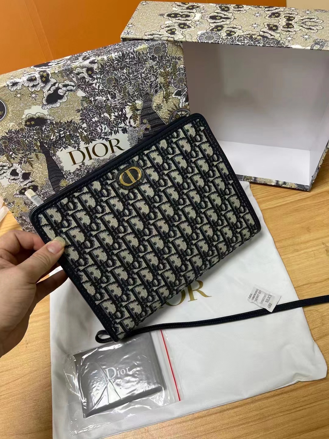 Dior ディオール ヴィンテージ バッグ ショルダーバッグ クラッチバッグ Dior ディオール クラッチバッグ 26*19.5*7 cm – 高島屋オンライン
