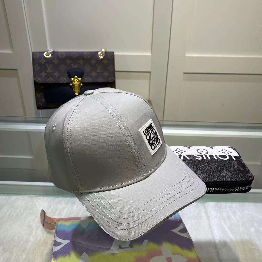 🔥2 個購入すると、最低価格の 1 個が無料になります🔥【LOEWE】ロエベ ベースボールキャップ