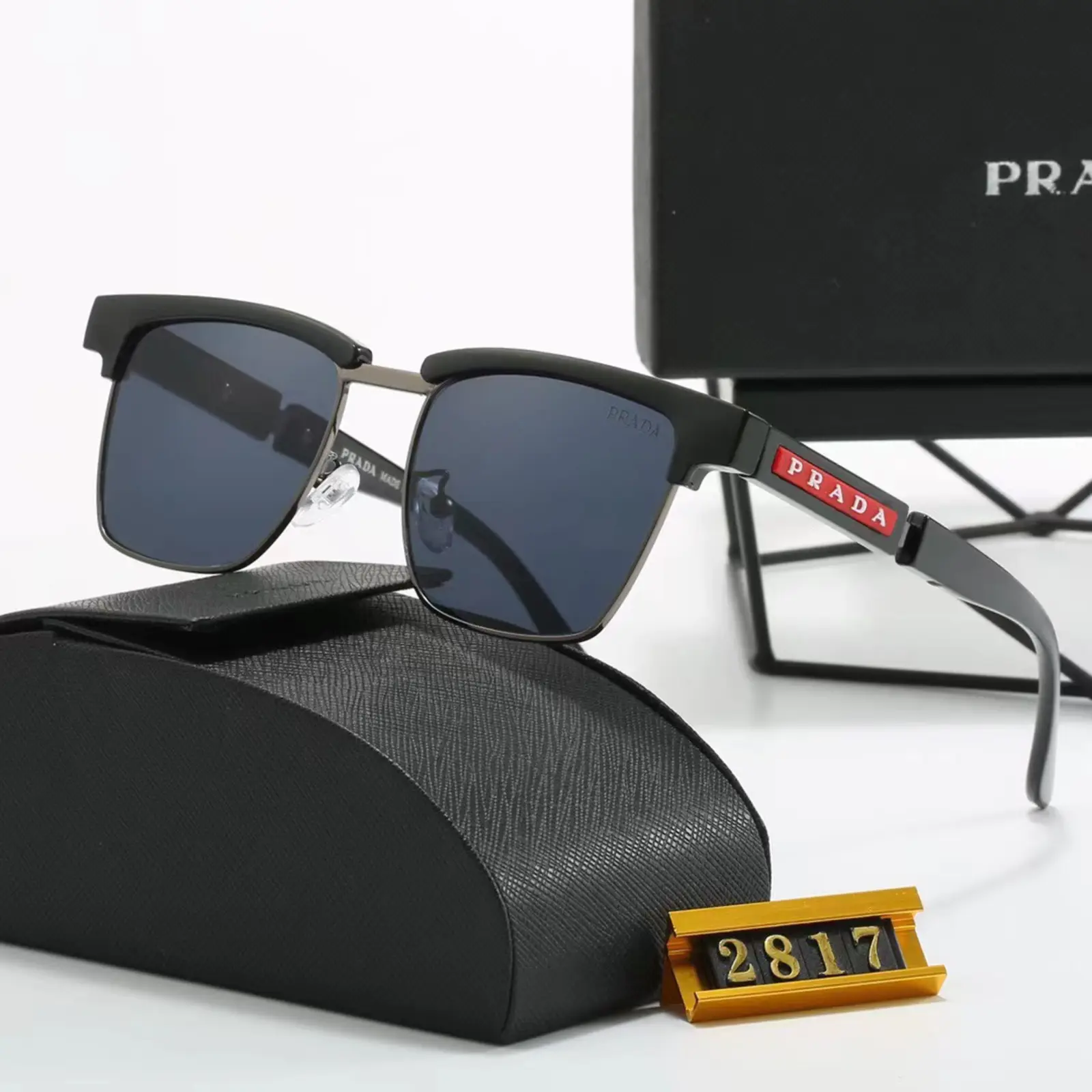 Prada サングラス S0009