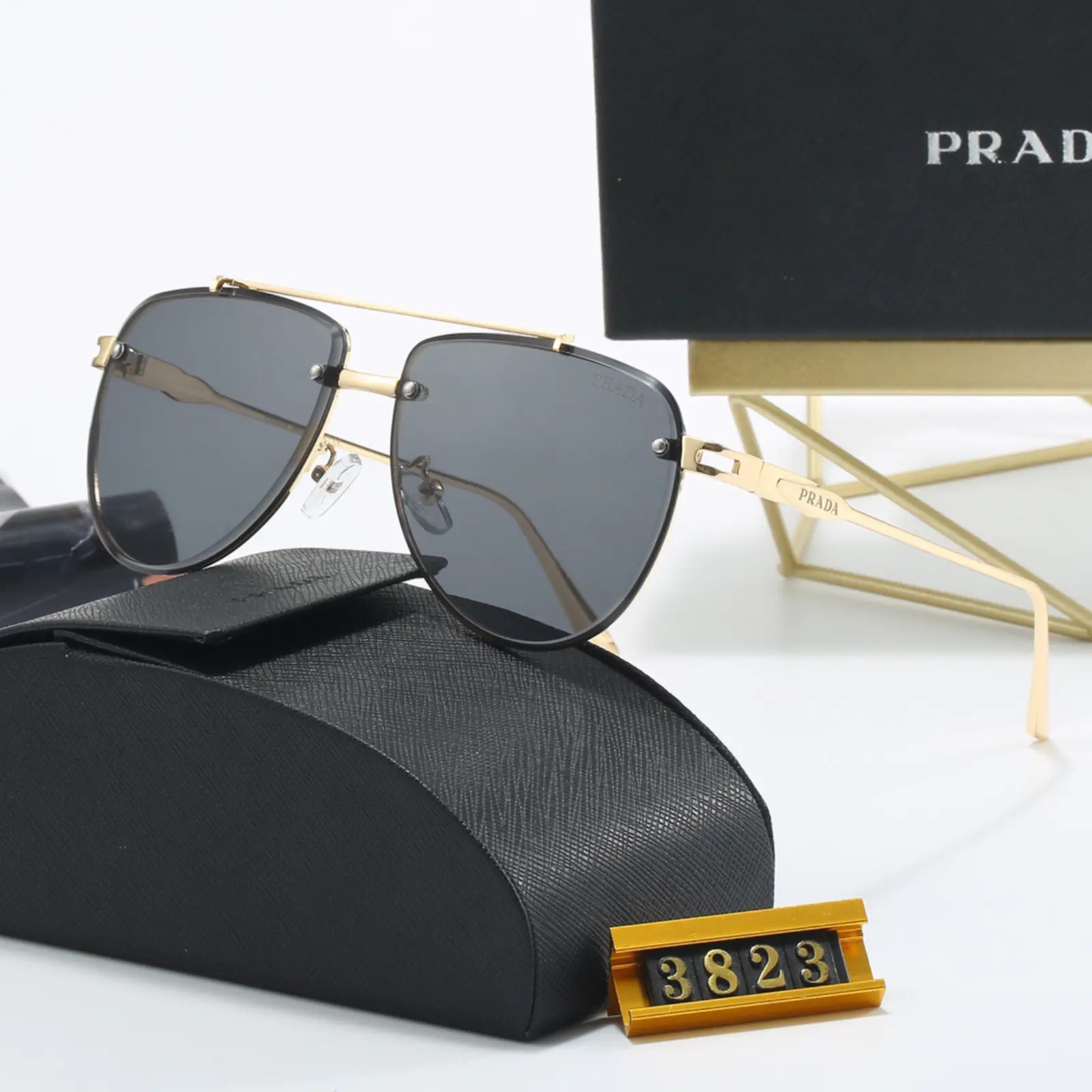 Prada サングラス S0018