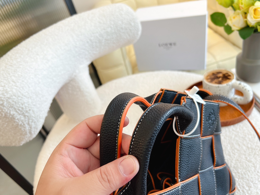 【LOEWE】ロエベ かごバッグ レザー ベジタブル バスケット-高島屋オンラインストア - 公式