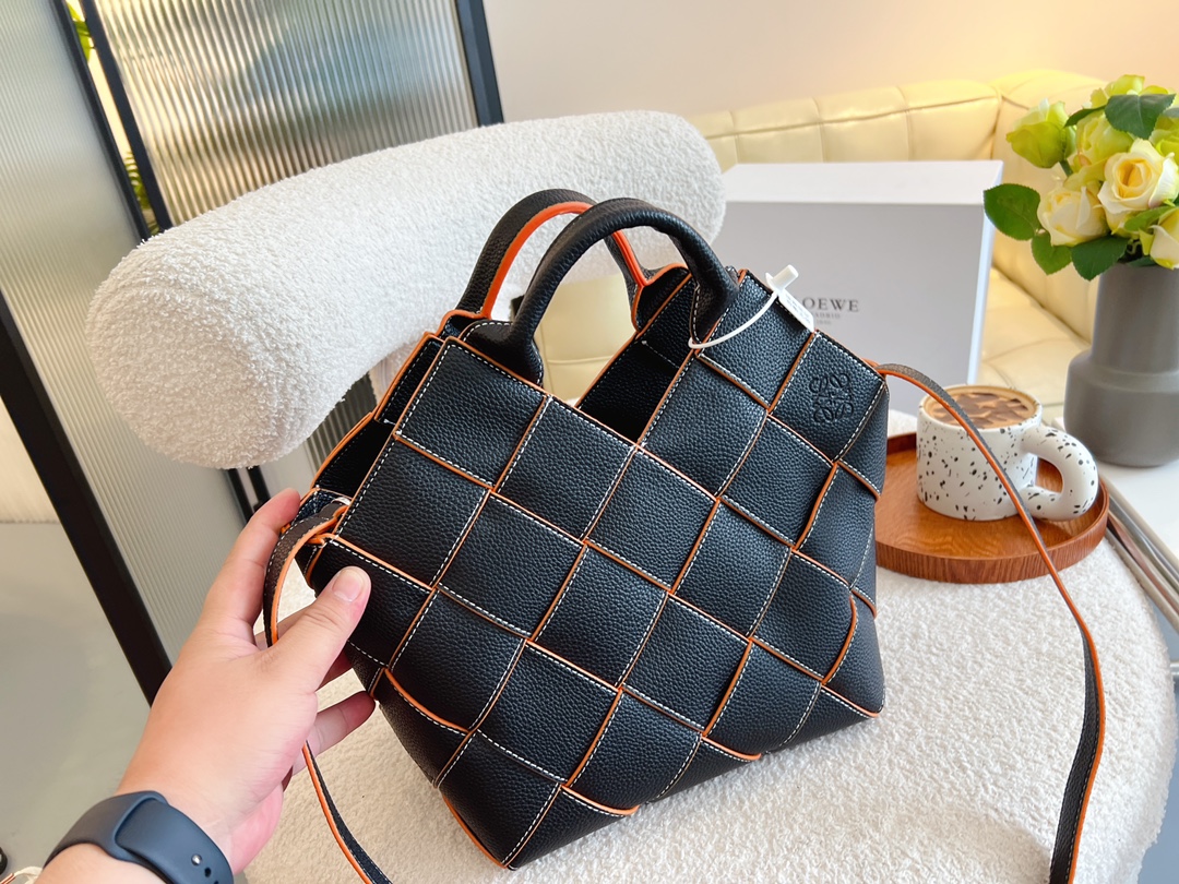 【LOEWE】ロエベ かごバッグ レザー ベジタブル バスケット-高島屋オンラインストア - 公式