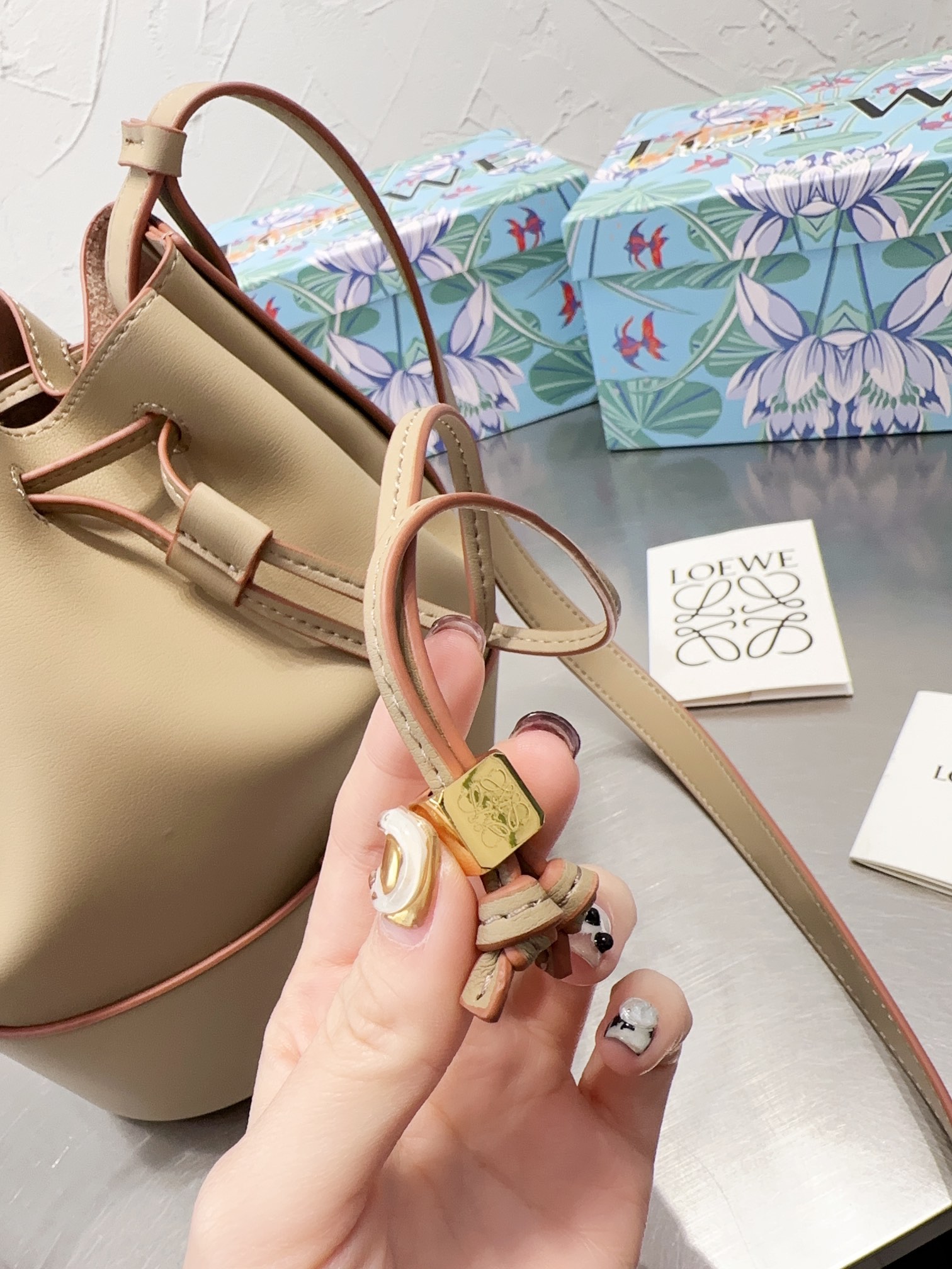 【LOEWE】ロエベ スティッチング バケット バッグ-高島屋オンラインストア - 公式