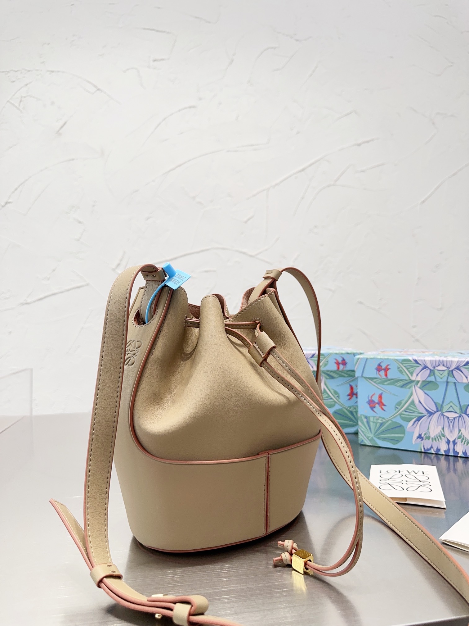 【LOEWE】ロエベ スティッチング バケット バッグ-高島屋オンラインストア - 公式