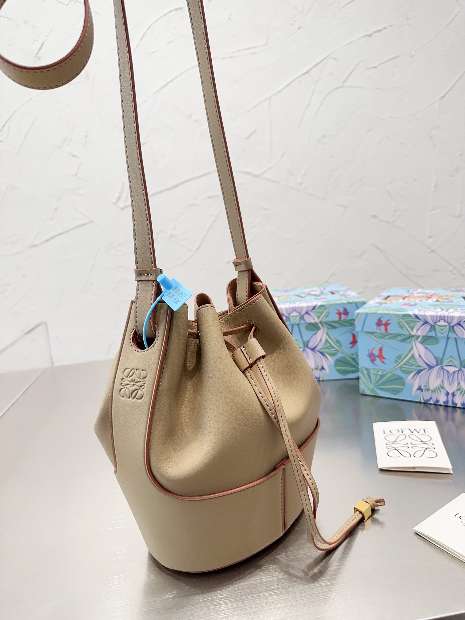 【LOEWE】ロエベ スティッチング バケット バッグ-高島屋オンラインストア - 公式