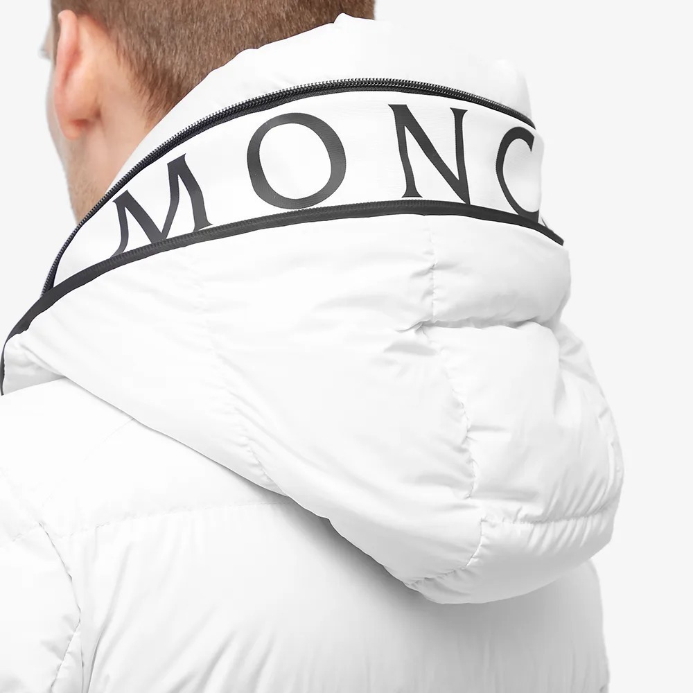 直営店買付・国内発送・送関込/MONCLER Cardereダウンジャケット