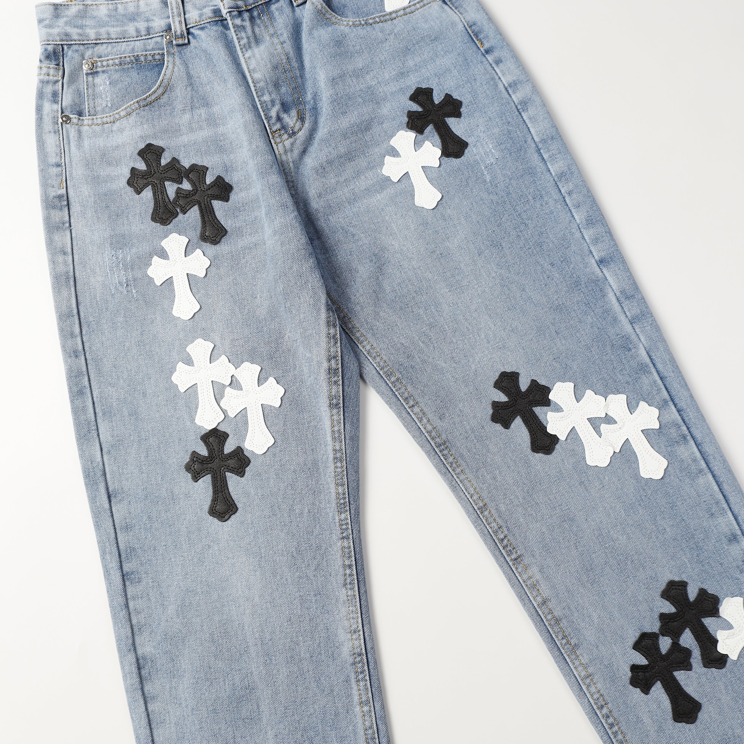 【Chrome Hearts】クロムハーツ ホワイト＆ブラック クロスパッチ ジーンズ 9960