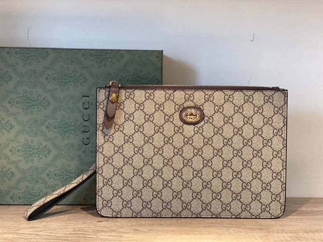Gucci（グッチ）クラッチバッグ 27x18x3cm
