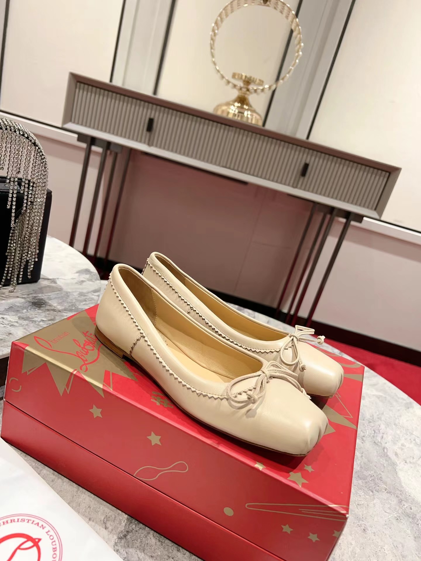 【Christian Louboutin】クリスチャン ルブタン Mamadrague Ballerinas Nappa Leather Leche Beige-高島屋オンラインストア - 公式