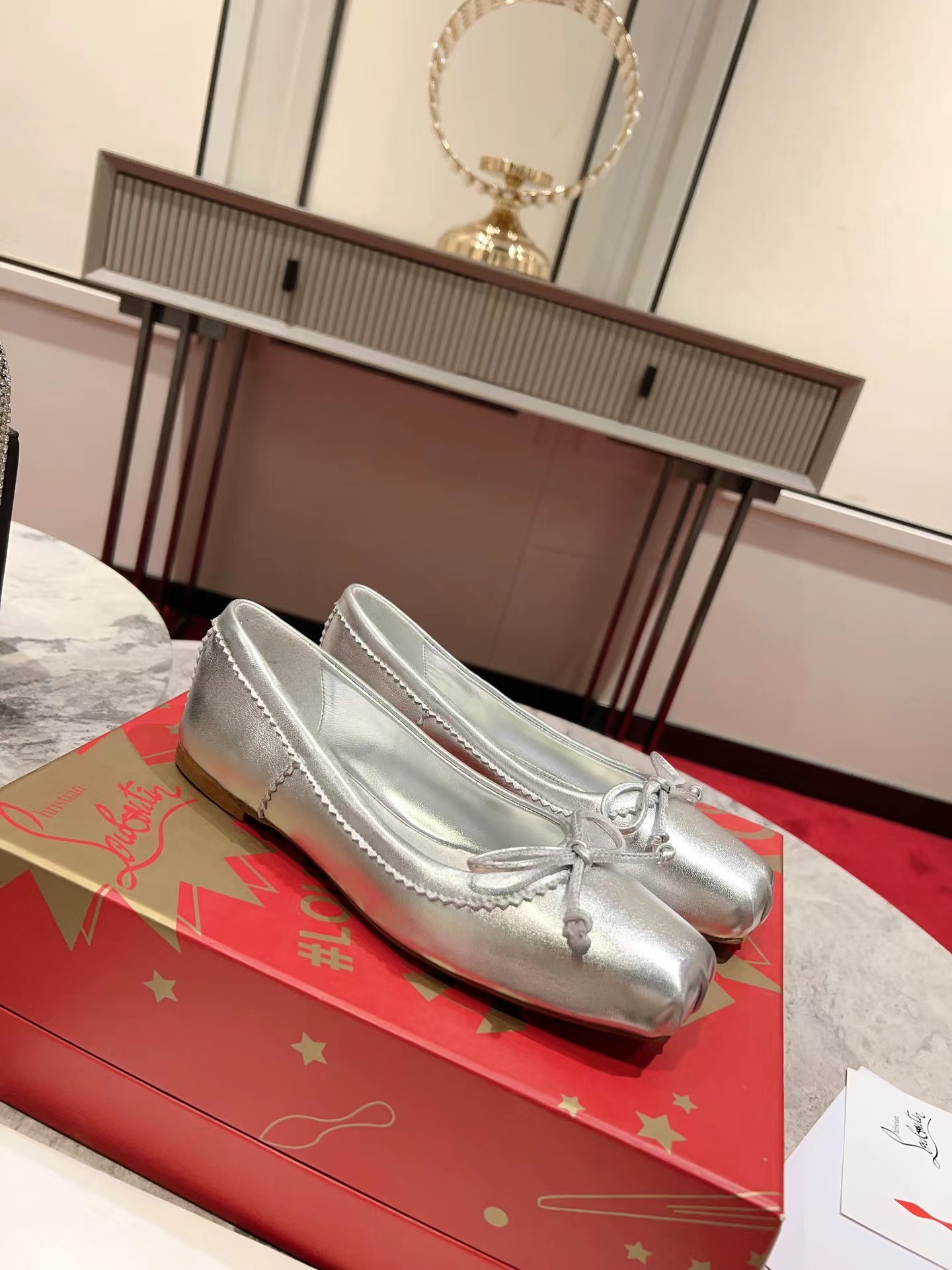 【Christian Louboutin】クリスチャン ルブタン Mamadrague Ballerinas Nappa Leather Silver-高島屋オンラインストア - 公式