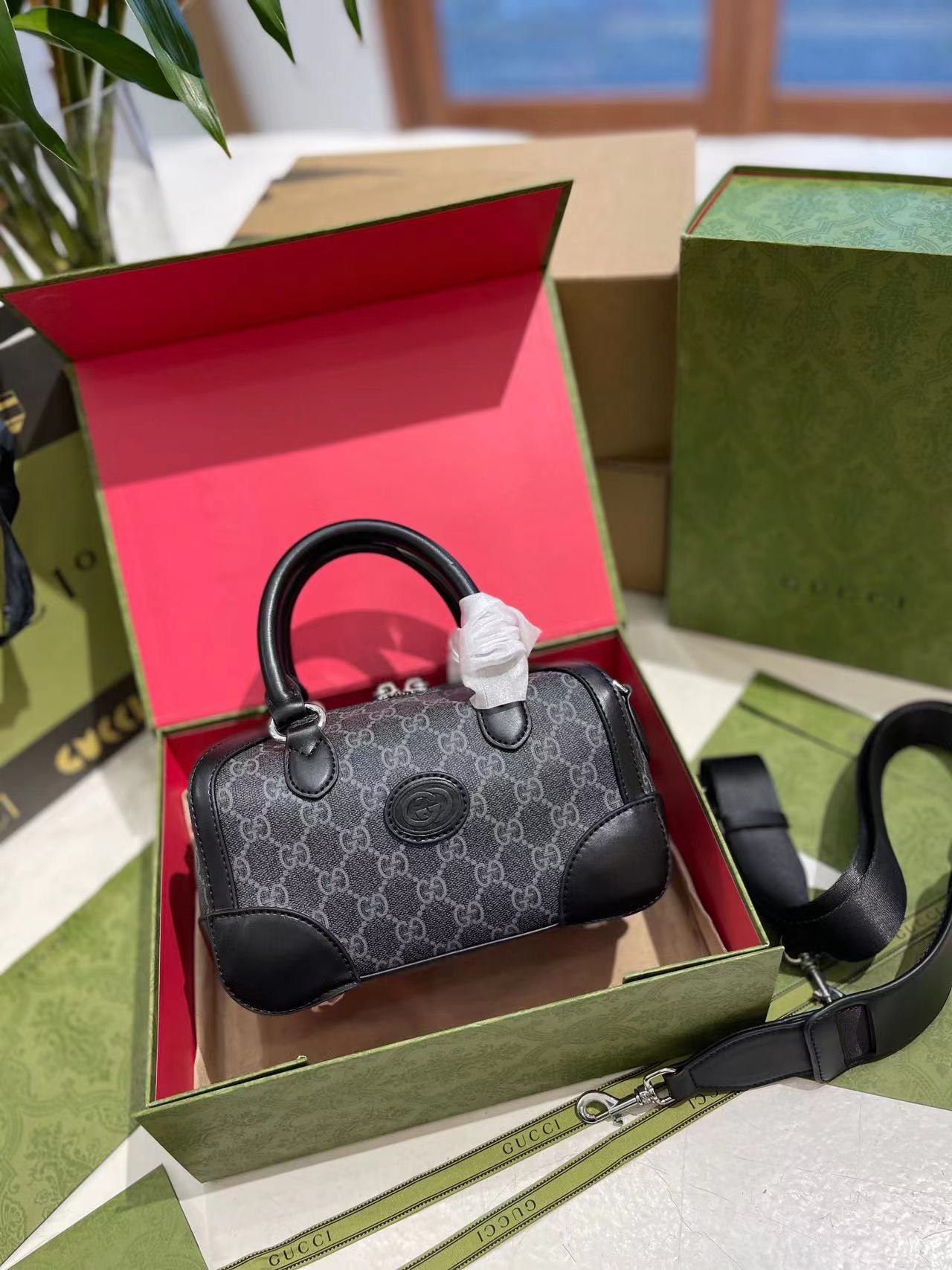 👜【GUCCI】グッチ ボストンバッグ 古典的なパターン