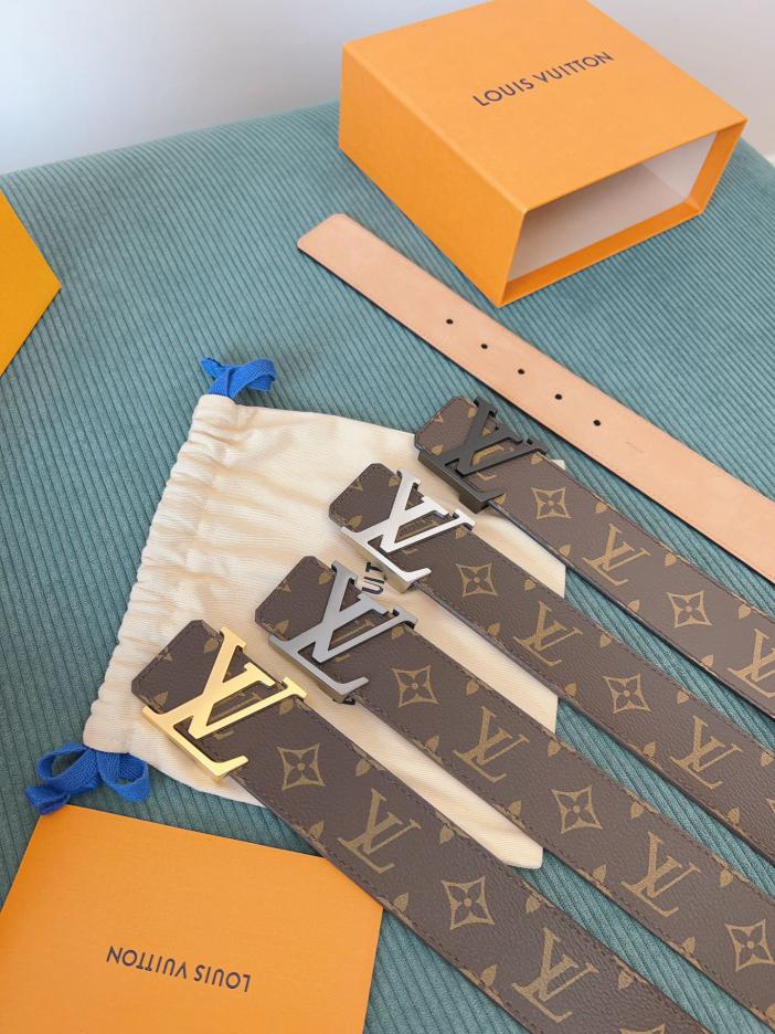 LOUIS VUITTON/ルイ・ヴィトン 4.0cm幅 クラシックベルト· ギフトにもご自身用にも最適です