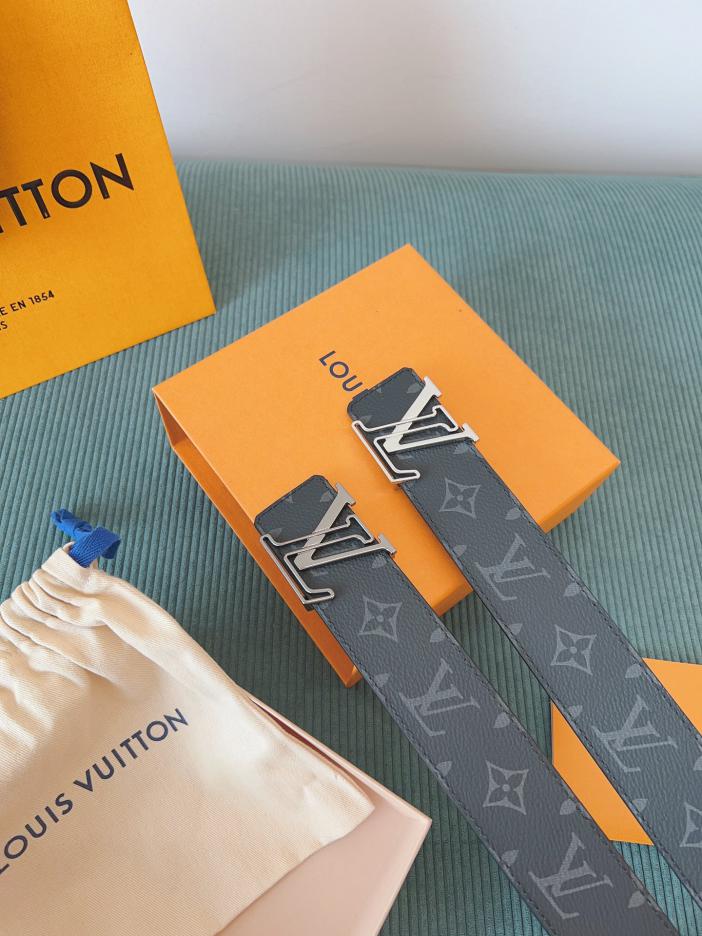 LOUIS VUITTON/ルイ・ヴィトン 4.0cm幅 クラシックベルト· ギフトにもご自身用にも最適です