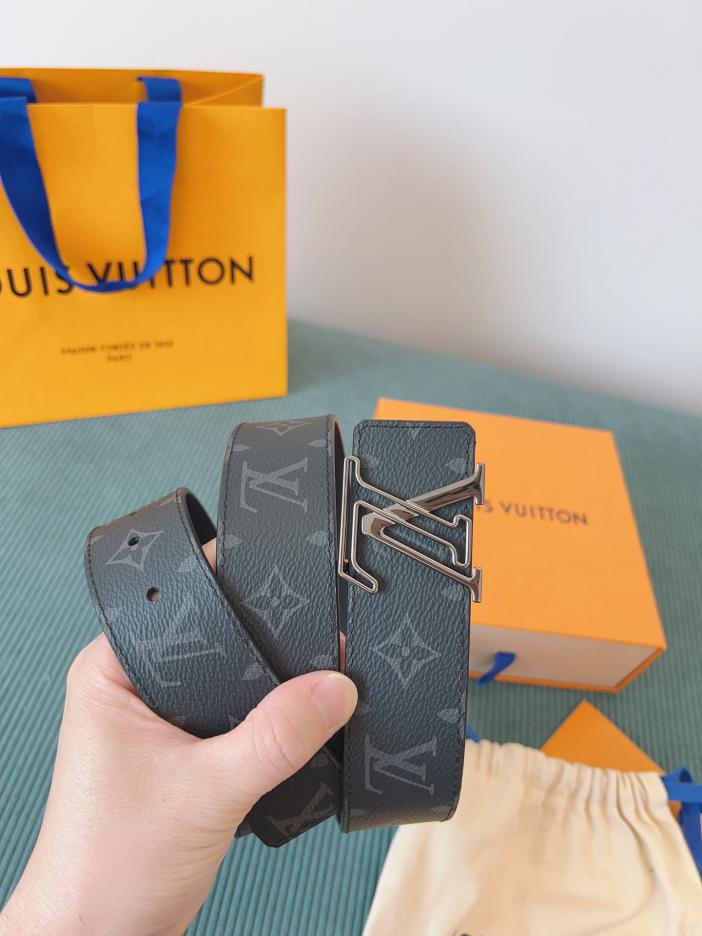 LOUIS VUITTON/ルイ・ヴィトン 4.0cm幅 クラシックベルト· ギフトにもご自身用にも最適です