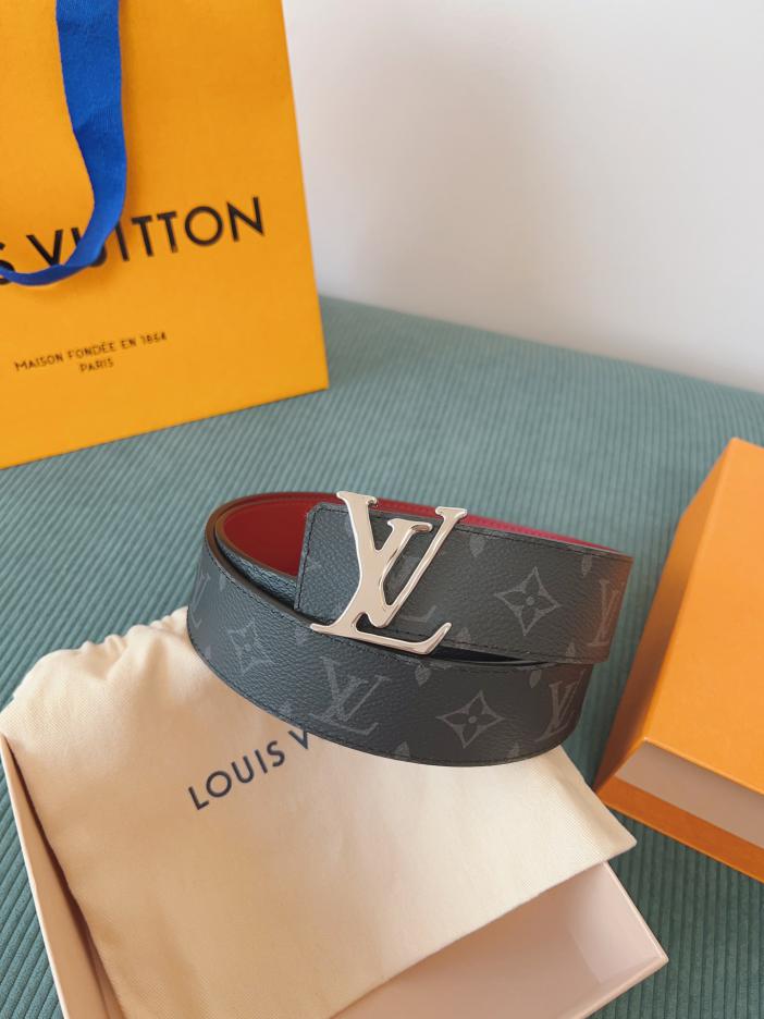 LOUIS VUITTON/ルイ・ヴィトン 4.0cm幅 クラシックベルト· ギフトにもご自身用にも最適です
