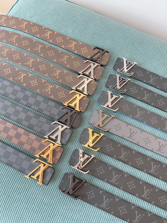 LOUIS VUITTON/ルイ・ヴィトン 4.0cm幅 クラシックベルト· ギフトにもご自身用にも最適です