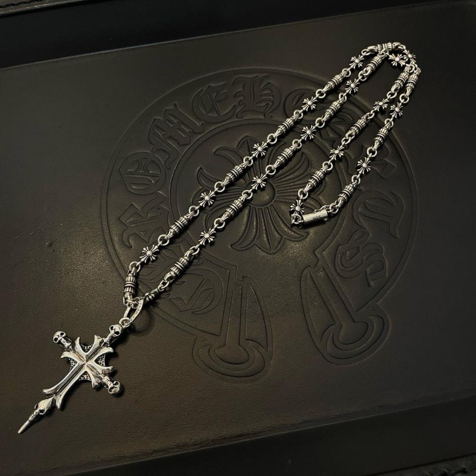 クロムハーツ 最新作 クラシック 復刻版 クロス ペンダント 十字架 スカル ネックレス