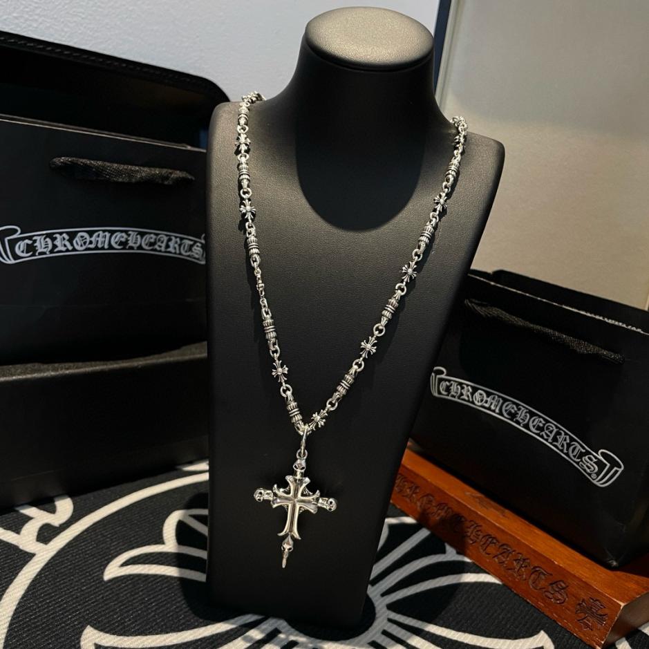 クロムハーツ 最新作 クラシック 復刻版 クロス ペンダント 十字架 スカル ネックレス