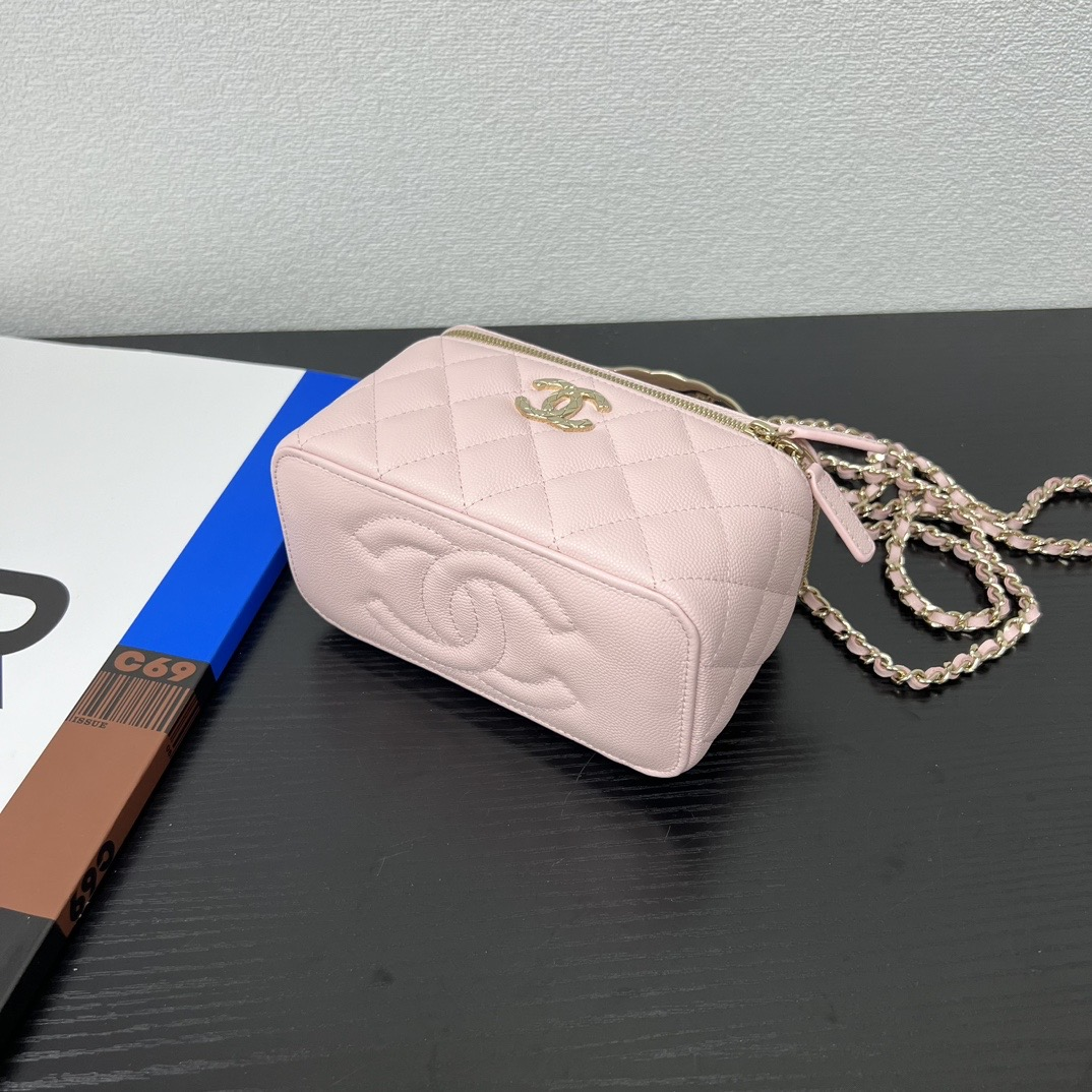 【新作】シャネル 25S ココクラッシュ ハンドル付きボックスバッグ 9875 キャビアスキン