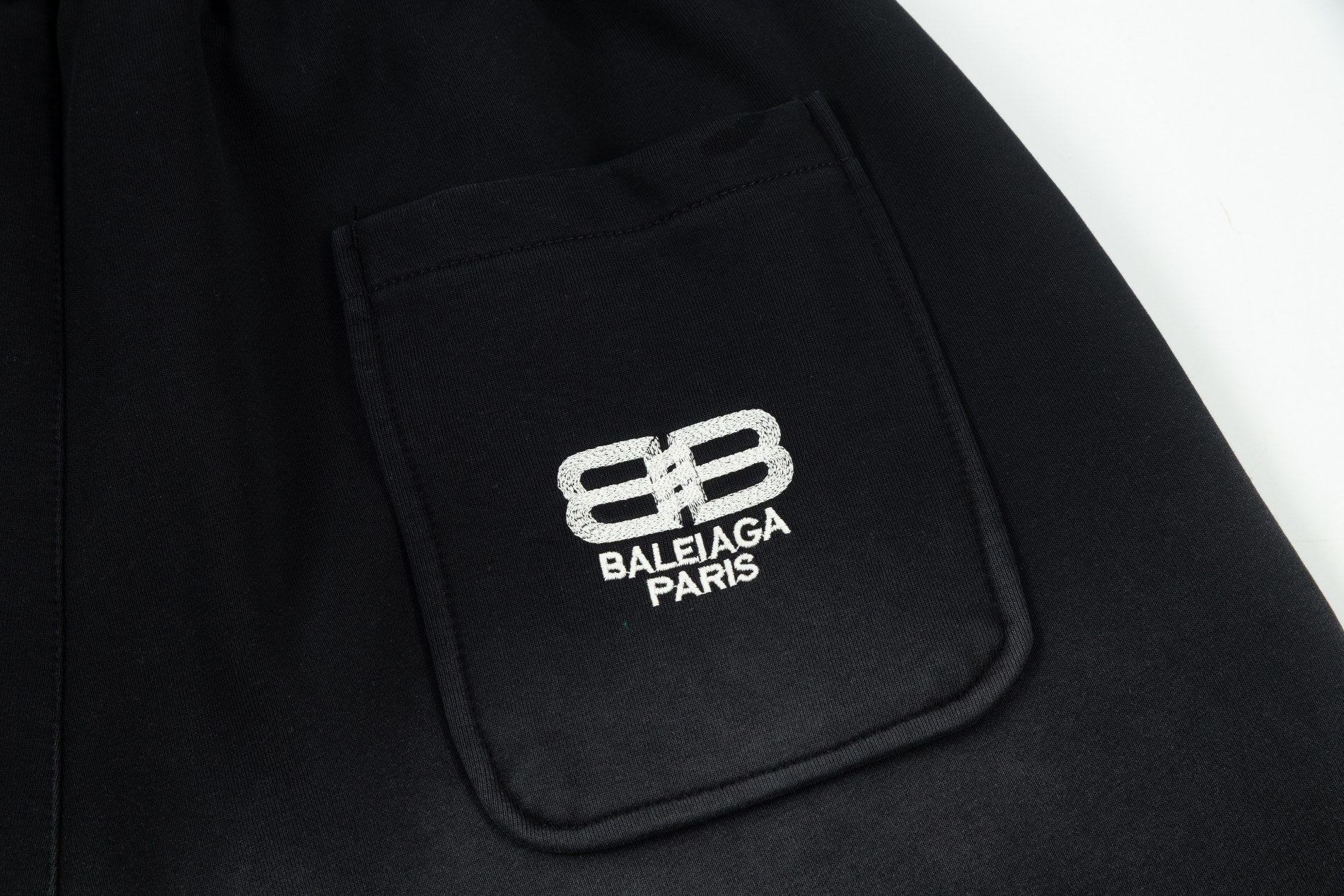 BALENCIAGA 【バレンシアガ】 Shorts-高島屋オンラインストア - 公式