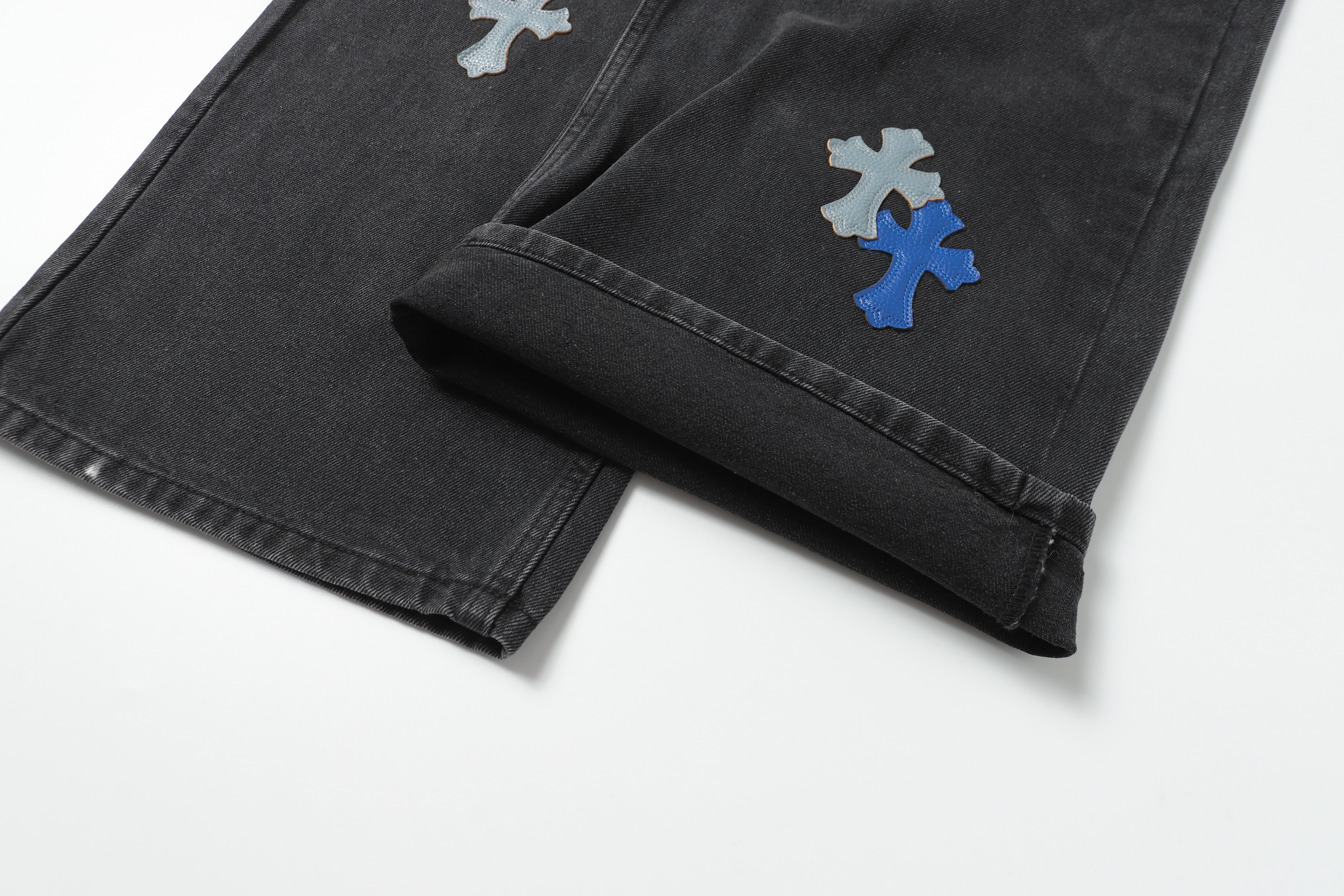 【Chrome Hearts】クロムハーツ グレー＆ブルーレザー クロスパッチジーンズ