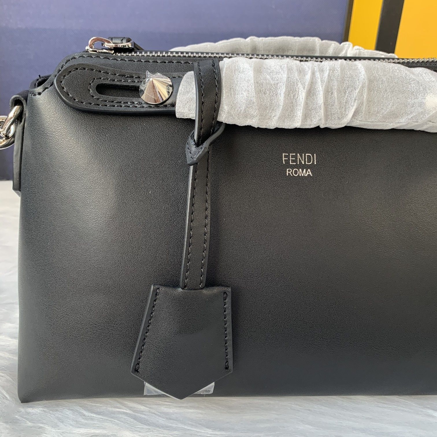 FENDIフェンディ メッセンジャーバッグ 27x15x13 cm-高島屋オンラインストア - 公式