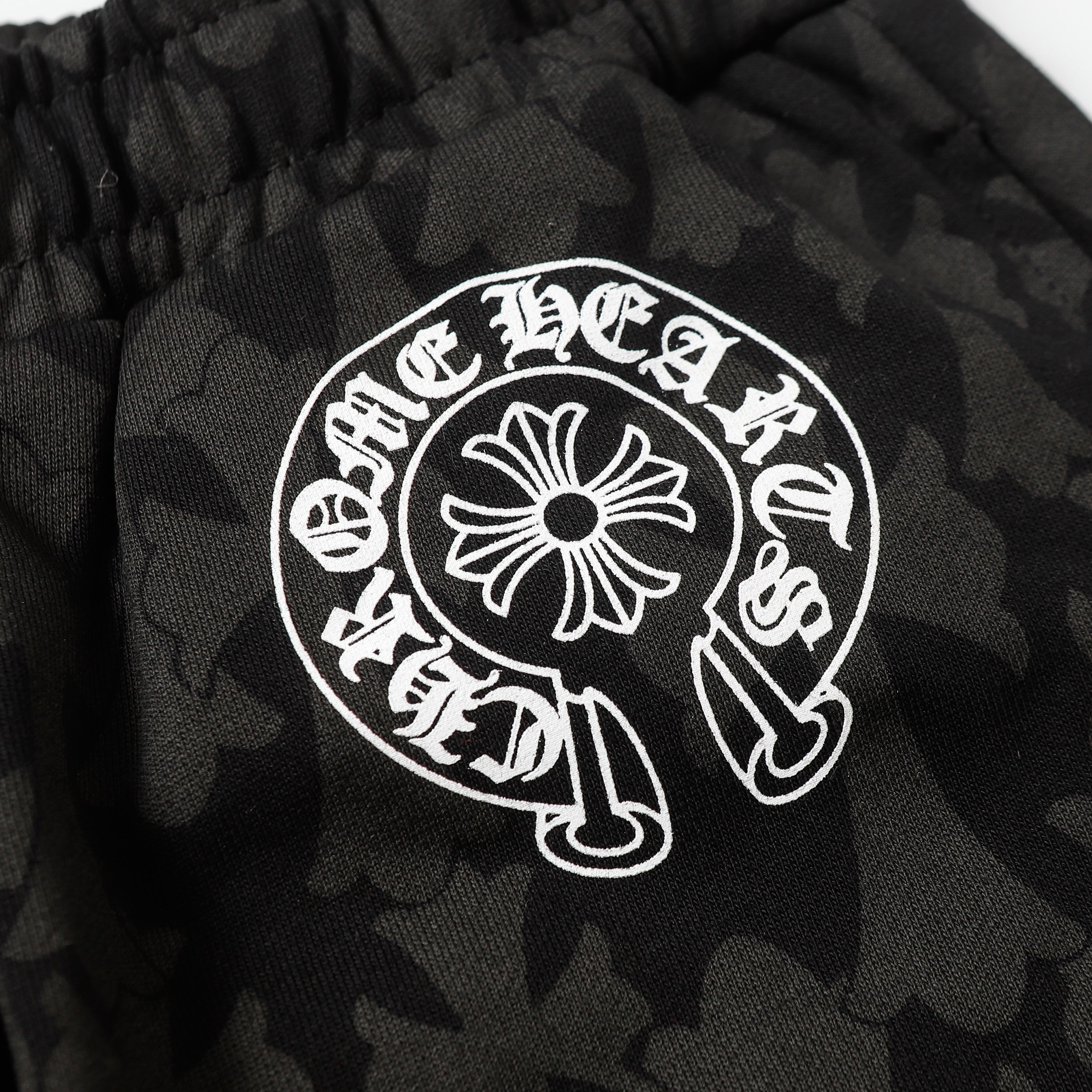 【Chrome Hearts】クロムハーツ ブラック トーナルモノグラム ホースシューロゴ ジョガーパンツ 1021