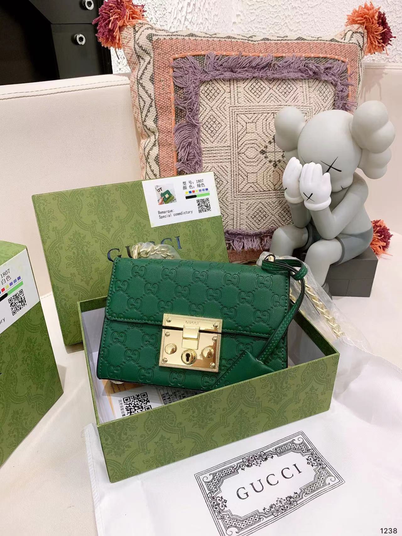 【GUCCI】グッチ〔パドロック〕GG スモール ショルダーバッグ