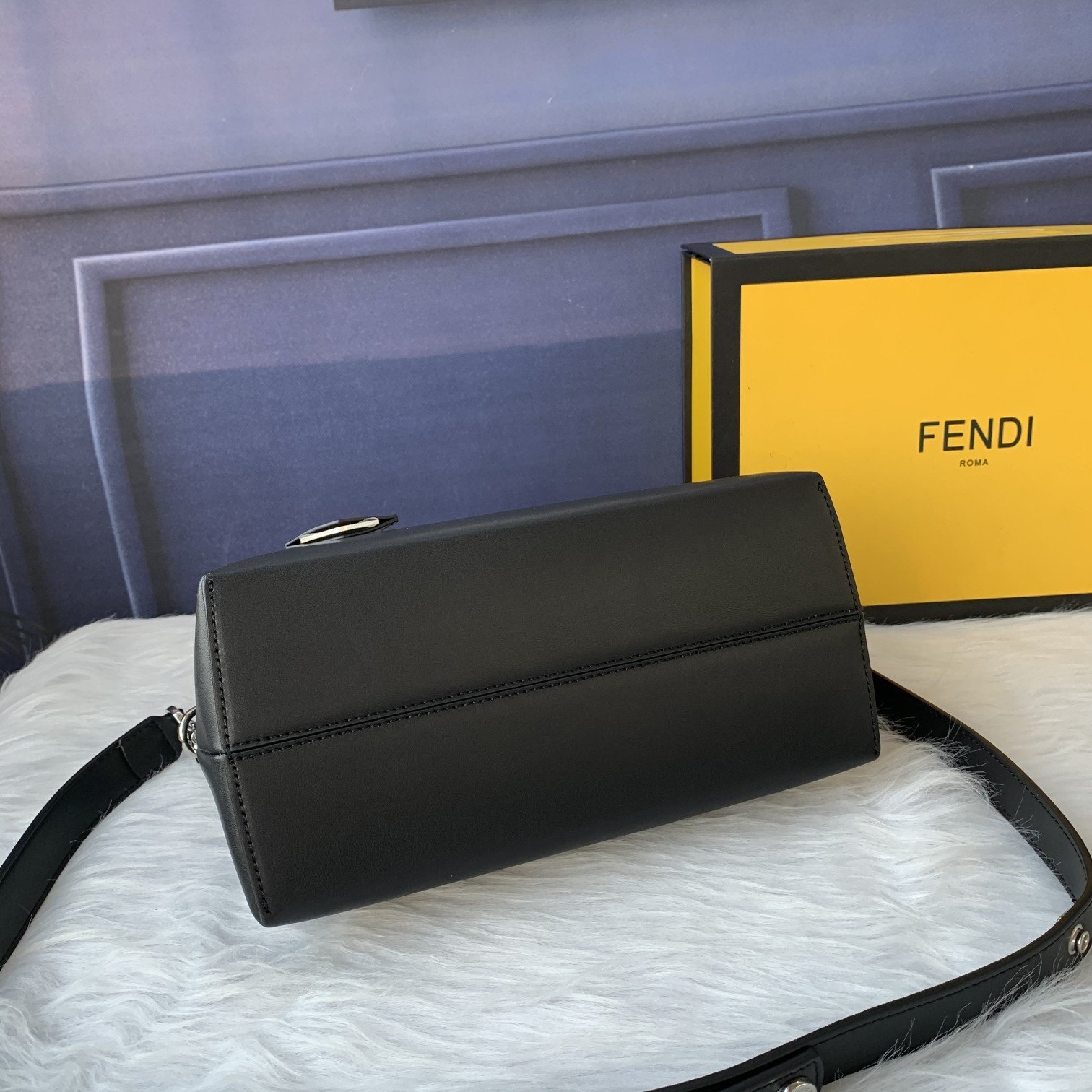 FENDIフェンディ メッセンジャーバッグ 27x15x13 cm-高島屋オンラインストア - 公式
