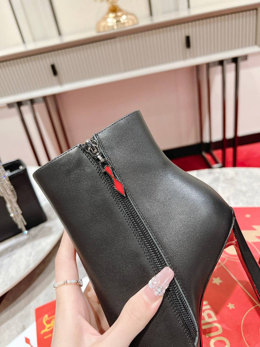 【Christian Louboutin】クリスチャン ルブタン So Eleonor 85 mm Black Calf Leather-高島屋オンラインストア - 公式