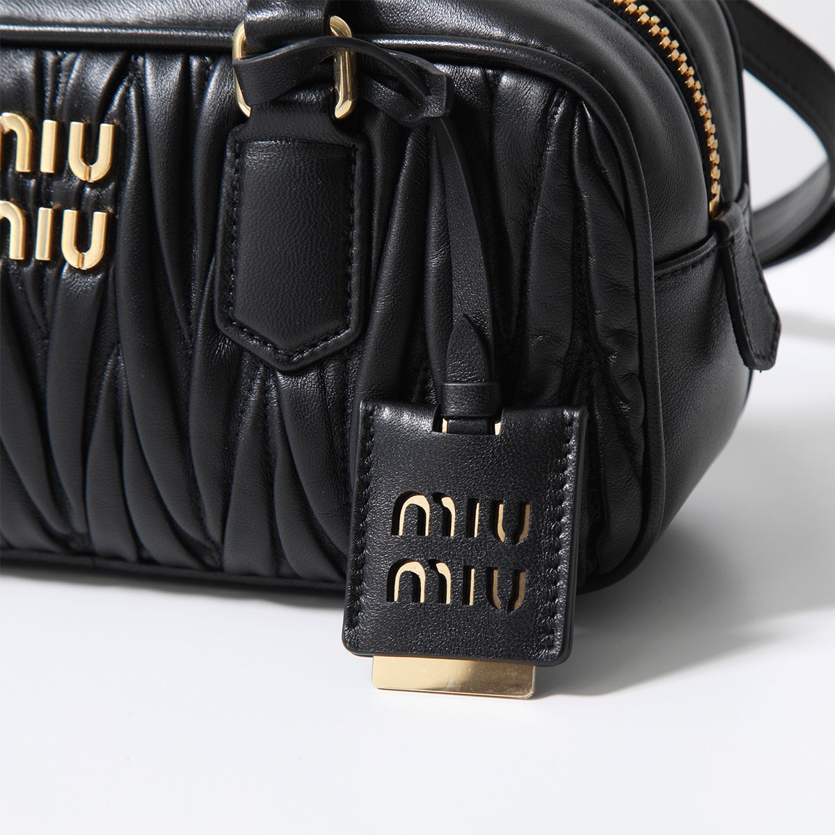 MIUMIU (ミュウミュウ) 新作 ショルダーバッグ アルカディ MATELASSE マテラッセ 5BB142 N88 レディース レザー ハンドバッグ 鞄 F0002/NERO