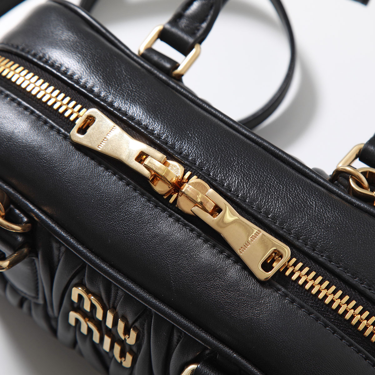 MIUMIU (ミュウミュウ) 新作 ショルダーバッグ アルカディ MATELASSE マテラッセ 5BB142 N88 レディース レザー ハンドバッグ 鞄 F0002/NERO