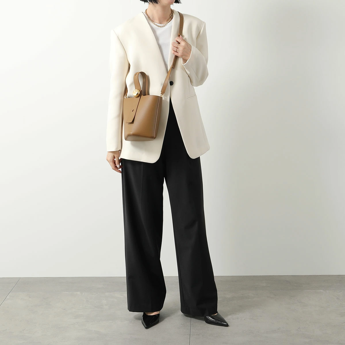 【2024年春夏新作】 LOEWE ロエベ ハンドバッグ PEBBLE BUCKET MINI ペブル バケット ミニ AANBBBMX01 レディース レザー ショルダーバッグ 鞄 カラー2色-高島屋オンラインストア - 公式