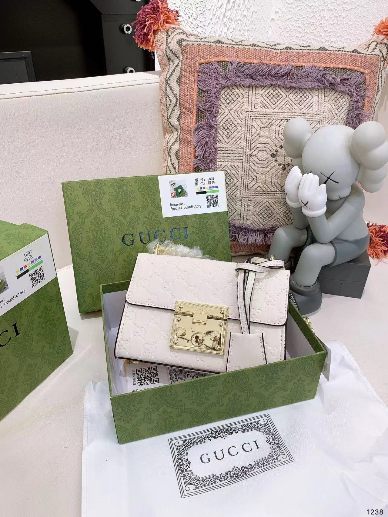 【GUCCI】グッチ〔パドロック〕GG スモール ショルダーバッグ