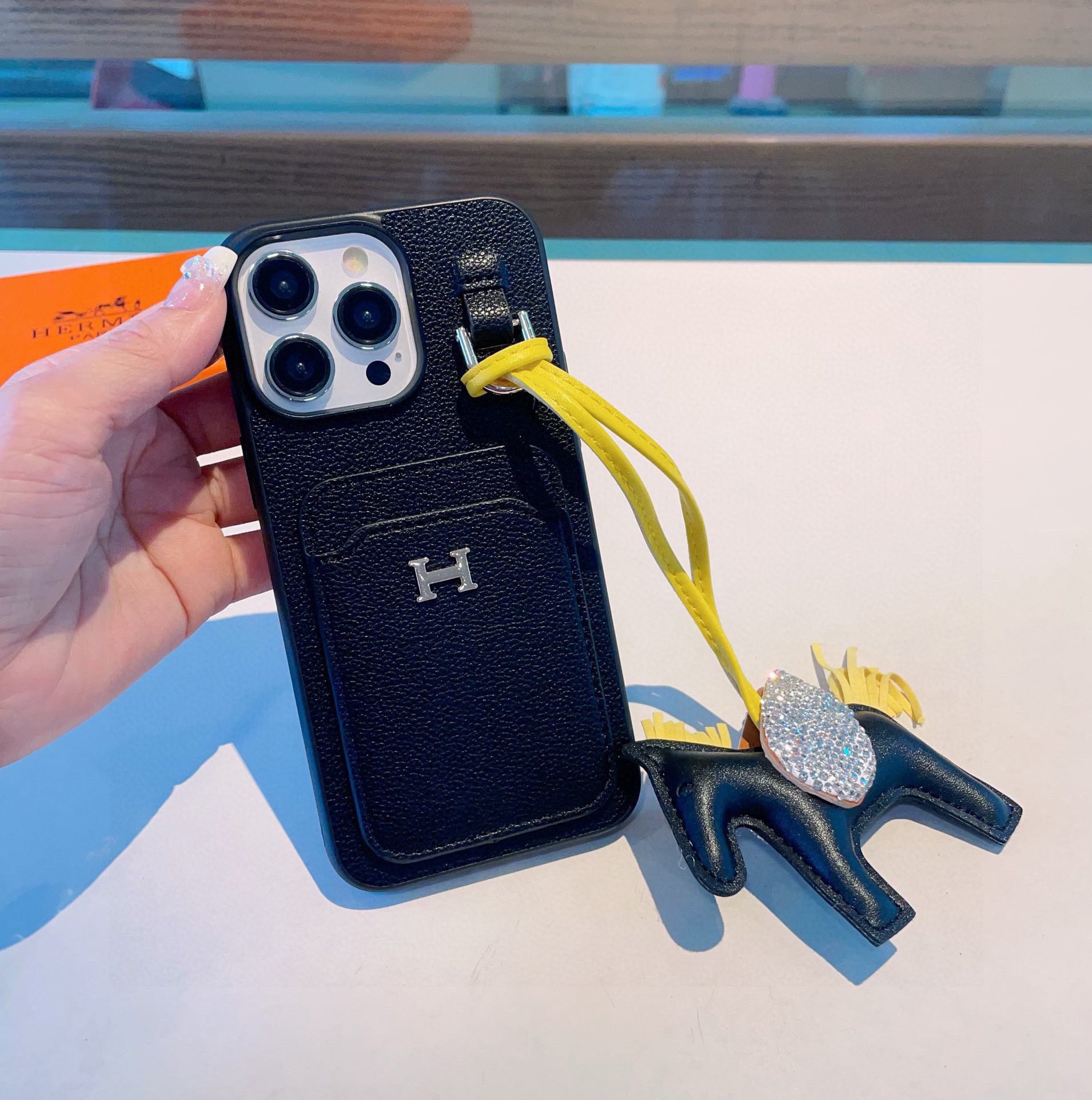 【HERMES】エルメス ブラック 電話ケース zm-高島屋オンラインストア - 公式