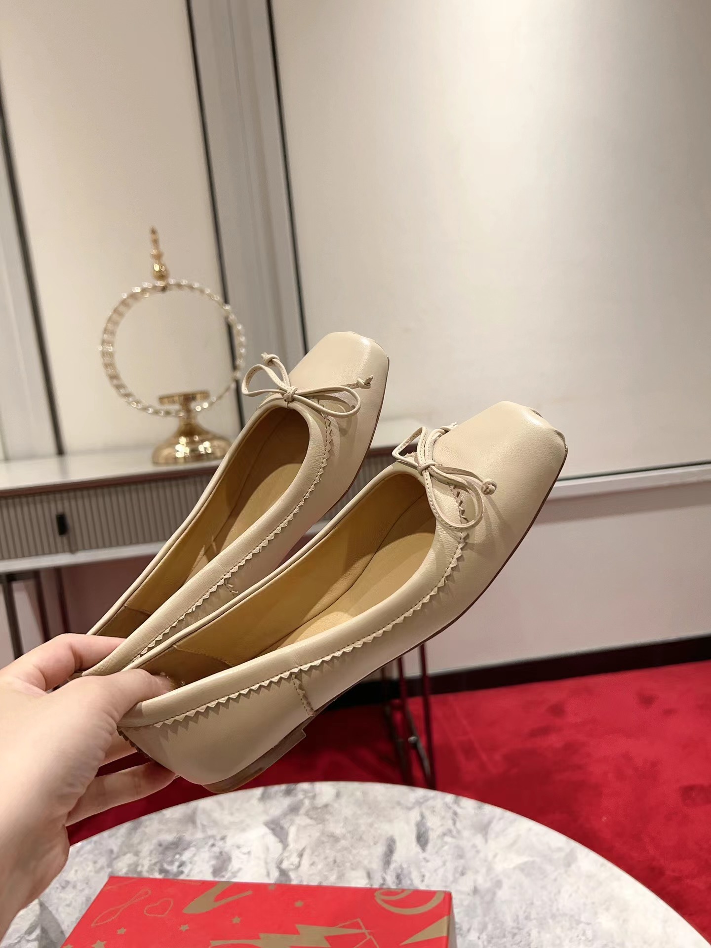 【Christian Louboutin】クリスチャン ルブタン Mamadrague Ballerinas Nappa Leather Leche Beige-高島屋オンラインストア - 公式