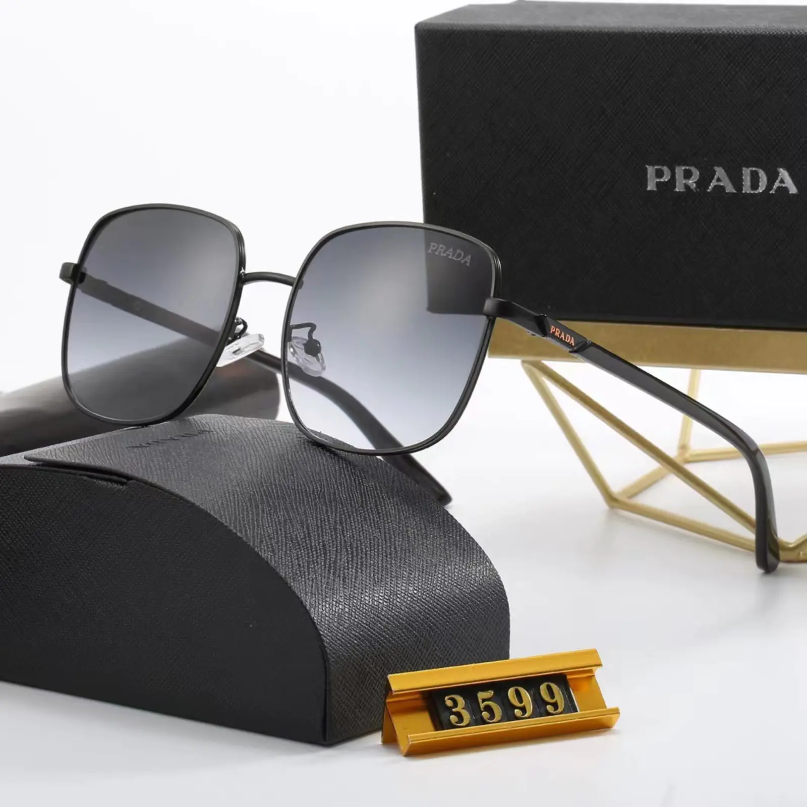 Prada サングラス S0015