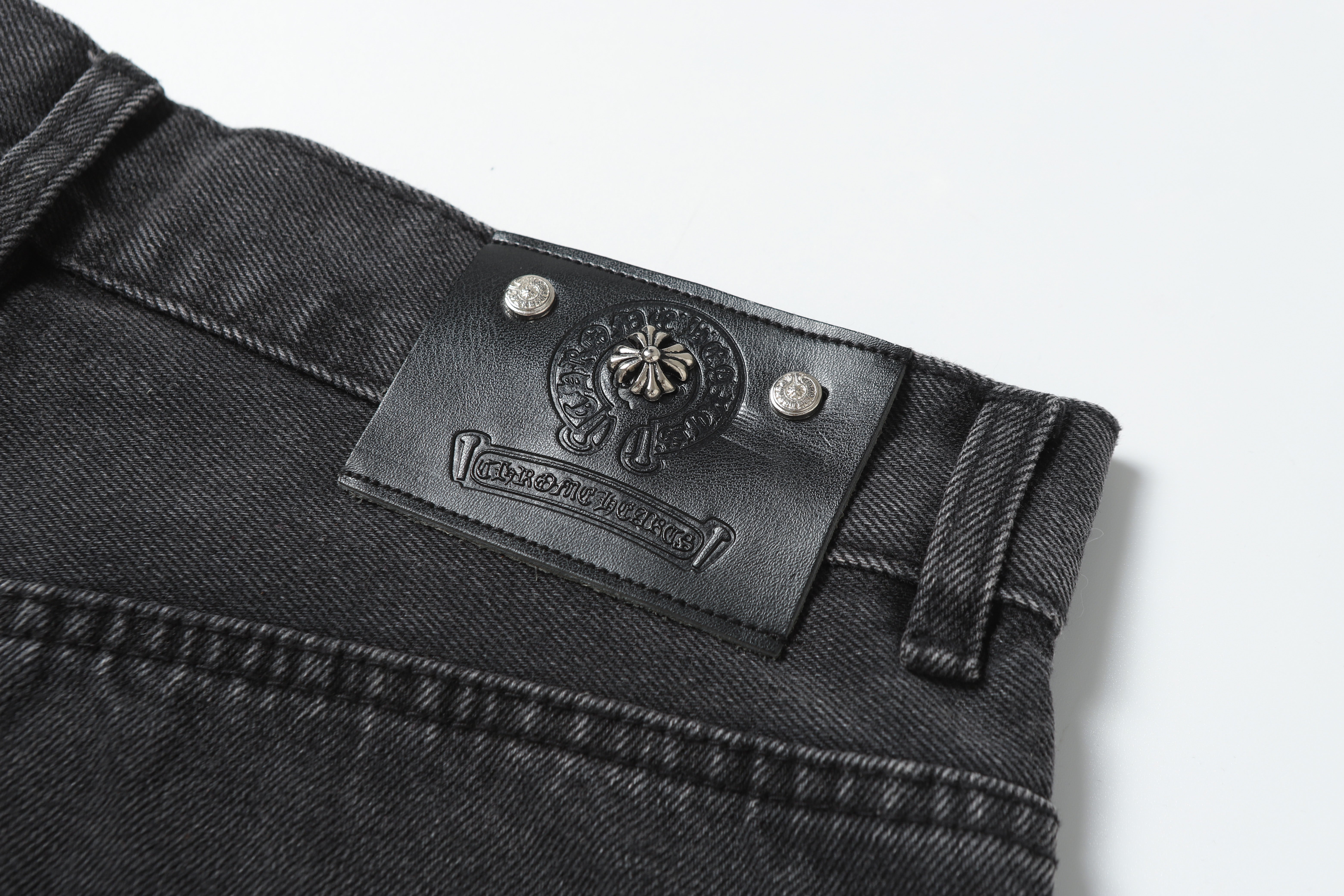 【Chrome Hearts】クロムハーツ ブラッククロスパッチ グレージーンズ