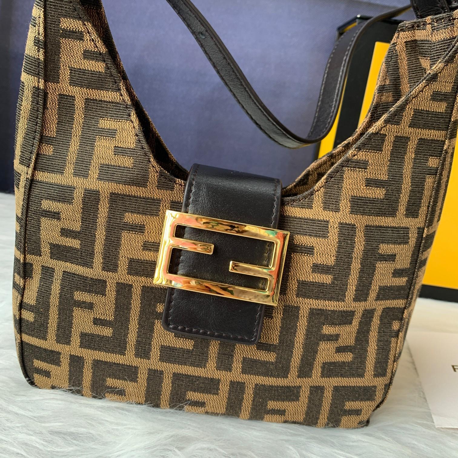 FENDIフェンディ ショルダーバッグ 18x9x20 cm-高島屋オンラインストア - 公式