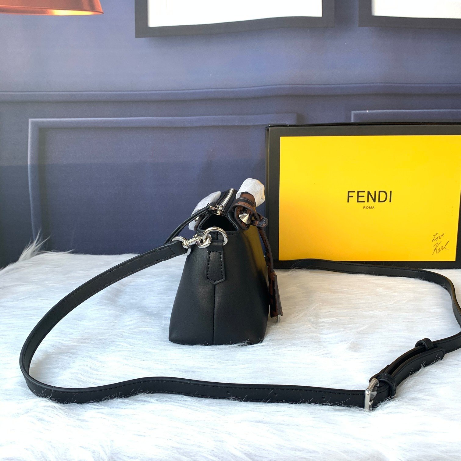 FENDIフェンディ メッセンジャーバッグ 21x12.5x9.5 cm-高島屋オンラインストア - 公式