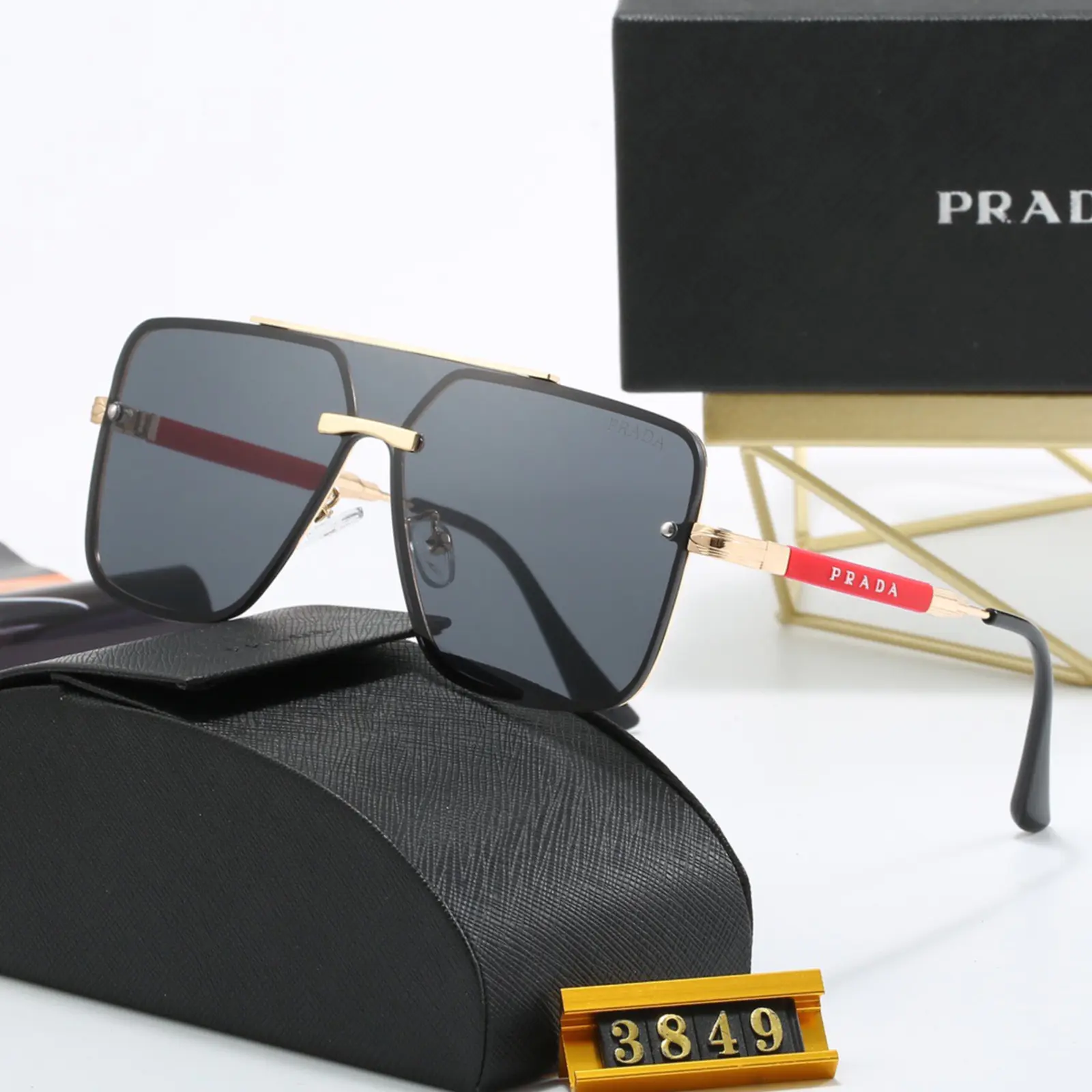 Prada サングラス S0019